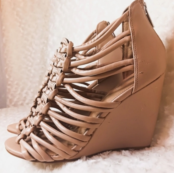 Express Wedge Platform Nude Beige Size 8 Cage Strappy High Heel Sandals Open Toe - Picture 2 of 13